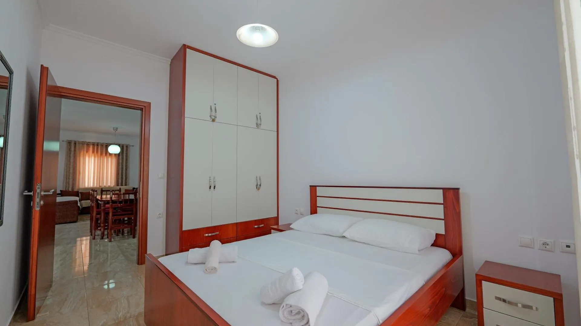 Apartment Guesthouse Moonlight Downtown Ksamil