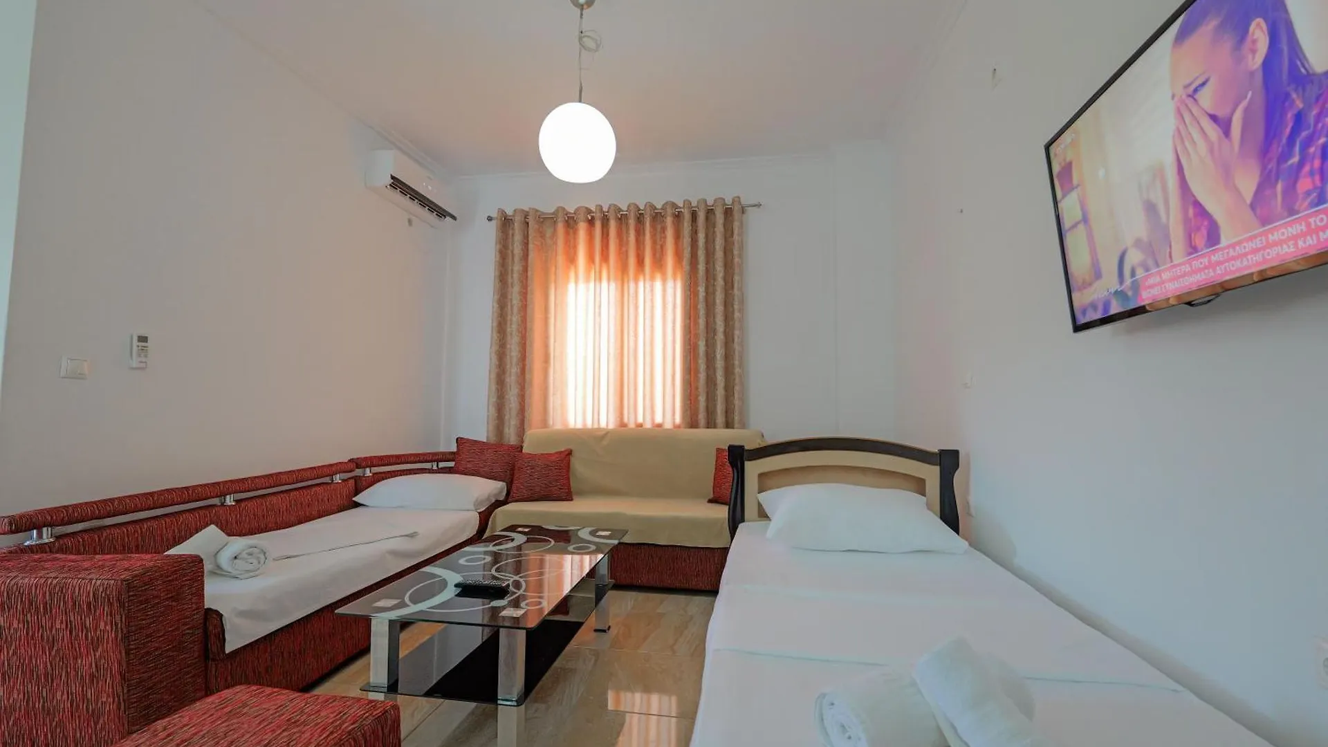 Guesthouse Moonlight Downtown Ksamil Apartment