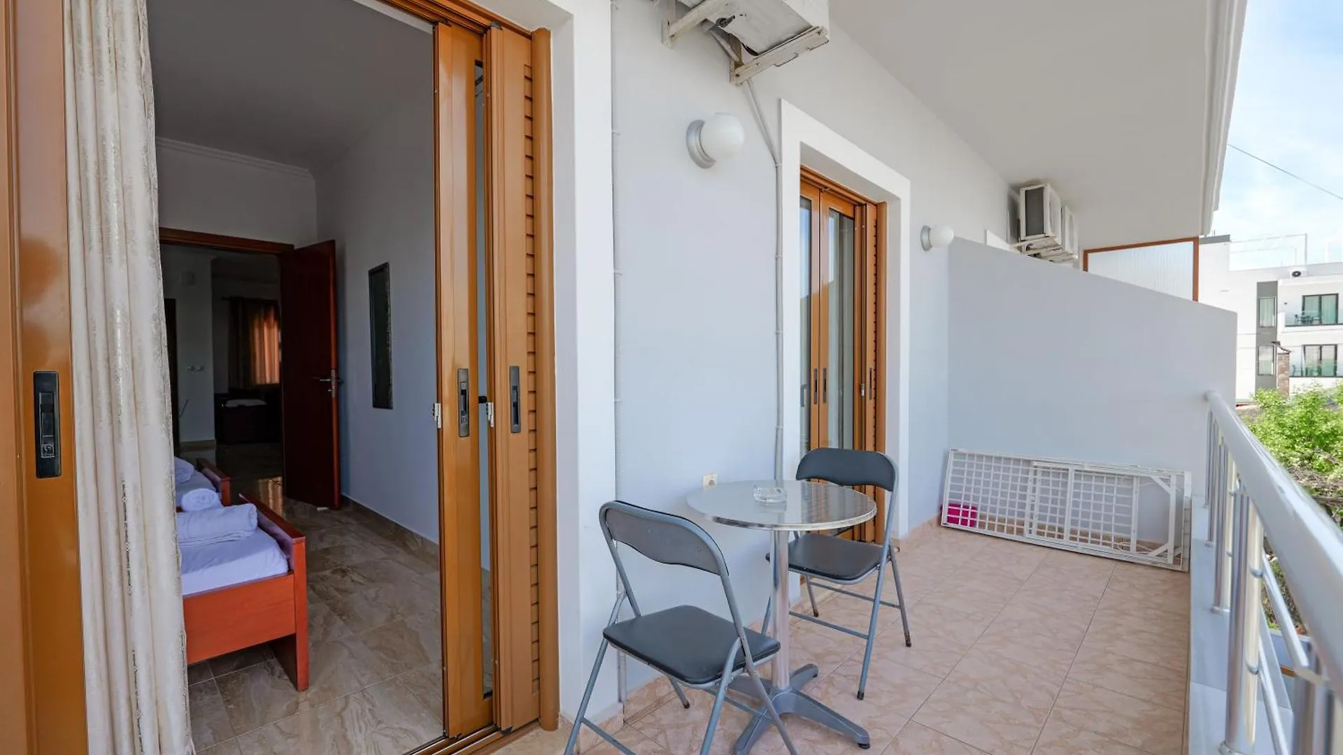 Apartment Guesthouse Moonlight Downtown Ksamil Albania