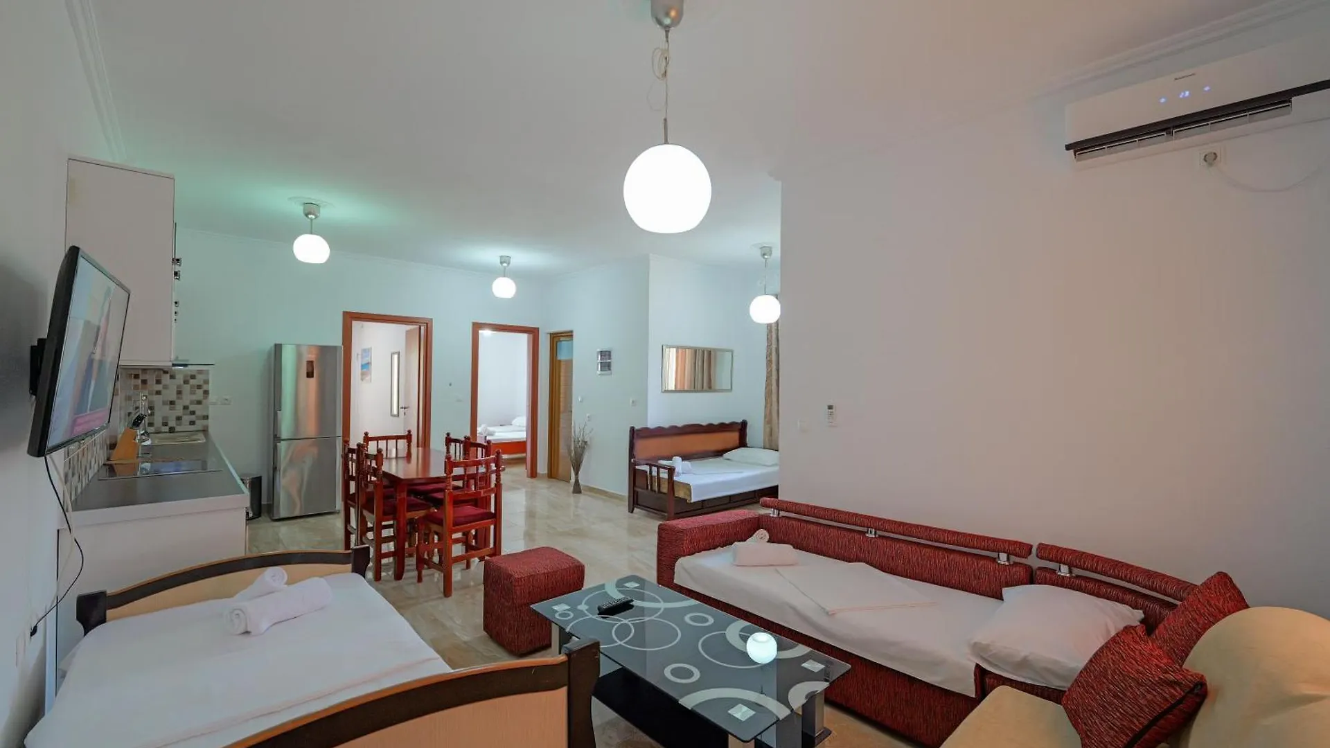 Guesthouse Moonlight Downtown Ksamil
