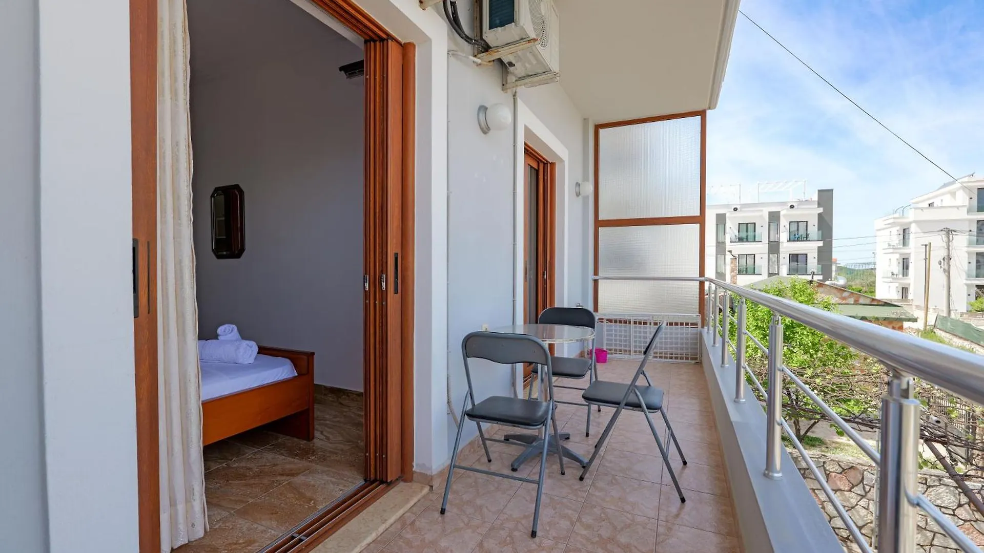 Apartment Guesthouse Moonlight Downtown Ksamil